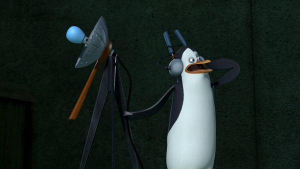 The Penguins of Madagascar LT - Cucaracha / La excursión