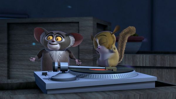 The Penguins of Madagascar LT - Nueces / El terror de Madagascar