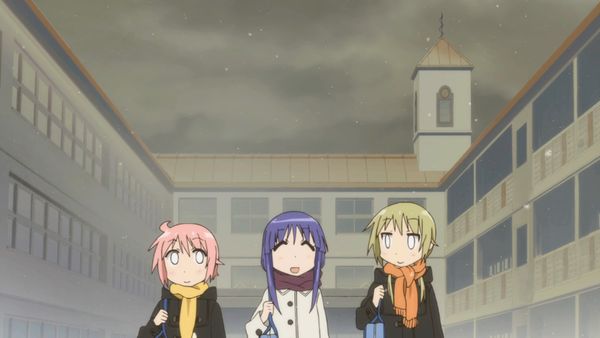 Yuyushiki - Primer estofado de nieve