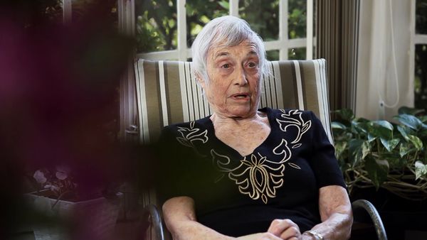 Nos Campos do Holocausto - Nanette Konig