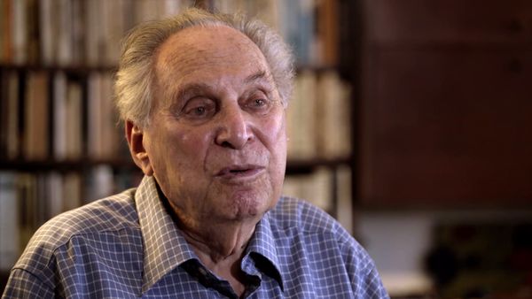Nos Campos do Holocausto - Karel Roubicek