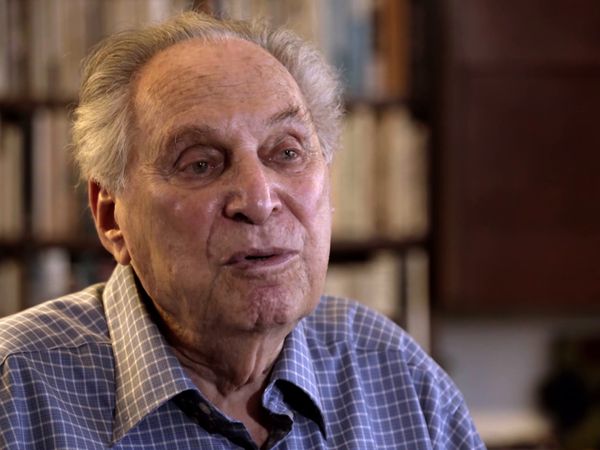 Nos Campos do Holocausto - Karel Roubicek