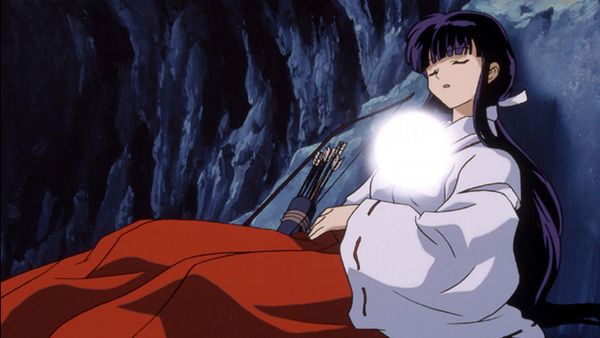 Inuyasha - Kikyo e Kagome Sozinhas Numa Caverna