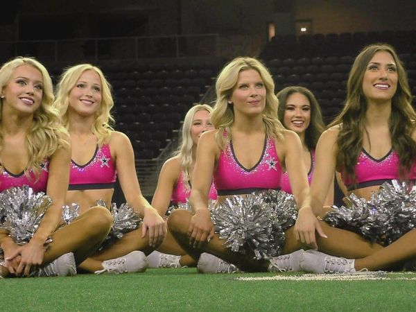Dallas Cowboys Cheerleaders: Making the Team - Call the Medic!