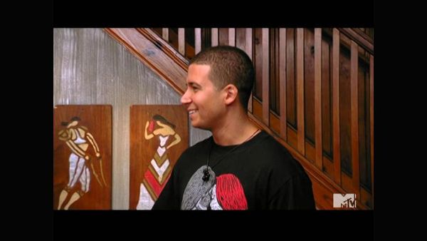 Jersey Shore - GTF: Gym, Tan, Find Out Who Sammi Is Texting