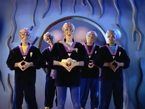 Mighty Morphin Alien Rangers - Attack Of The 60' Bulk