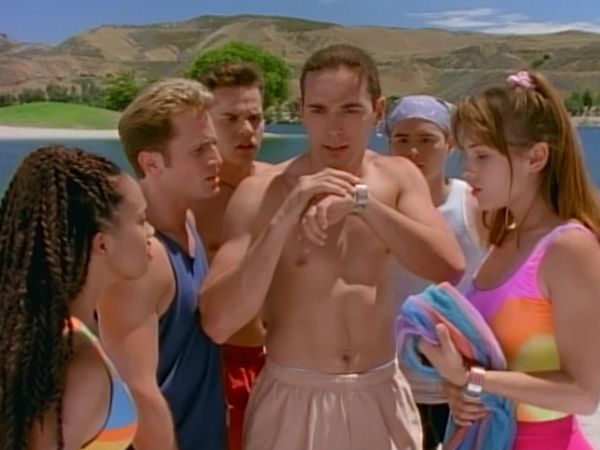 Mighty Morphin Power Rangers - Changing of the Zords, Part 1