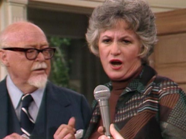 Maude - The Flying Saucer