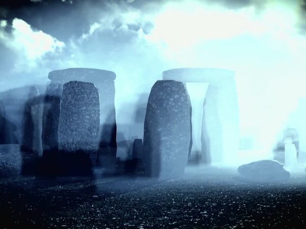 Misterios de la Tierra - Debajo de las Piedras