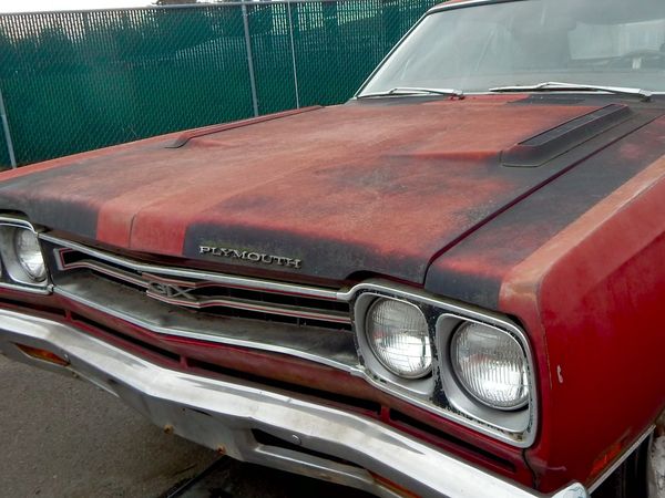 Graveyard C - The Road Runner is In-Violet Dougie is Plum Crazy.