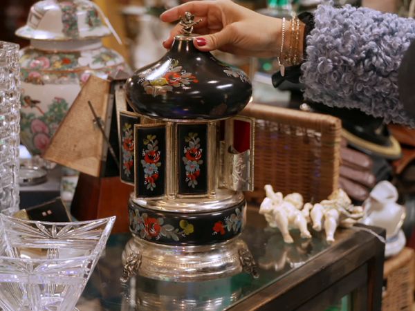 Celebrity Antiques Road Trip - Kimberley Wyatt and Ryan Thomas