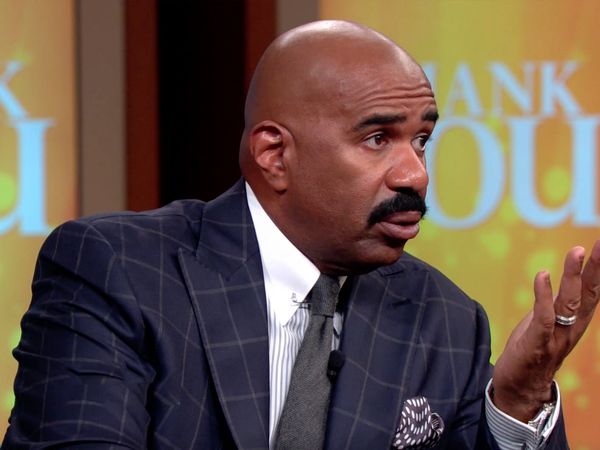 Steve Harvey Show - Finding Mr. Right on Tinder