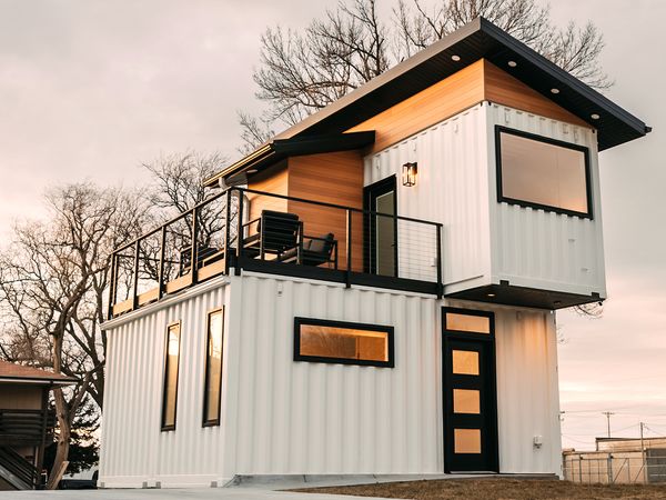 Tiny BNB - Creative Container Homes