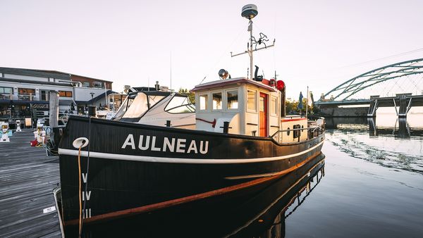 Tiny BNB - Dockside Destinations