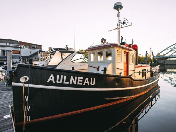 Tiny BNB - Dockside Destinations
