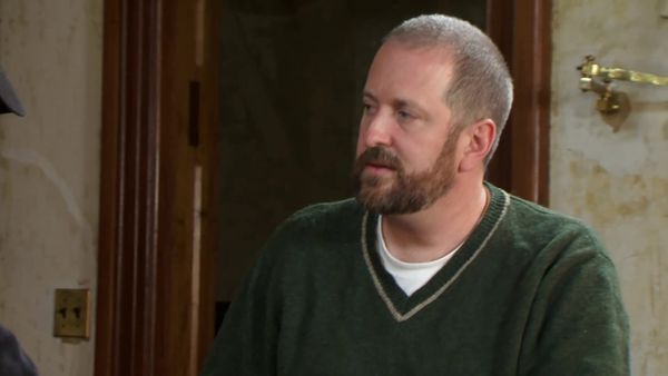 Ghost Hunters - Haunted Home for the Holidays