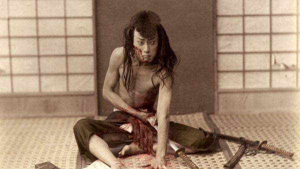 TOP 10 Secrets and Mysteries - Sacrificios humanos