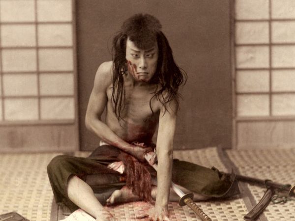 TOP 10 Secrets and Mysteries - Sacrificios humanos