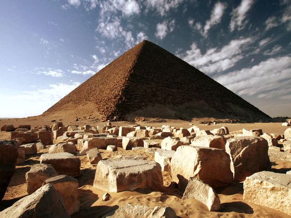 TOP 10 Secrets and Mysteries - El misterio y culto a las momias