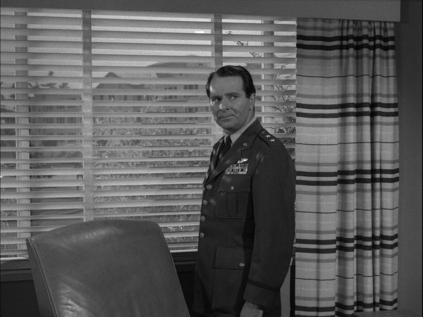 The Twilight Zone - The Last Flight