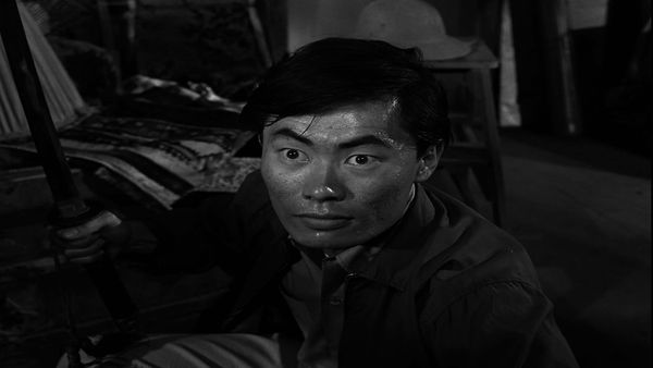 The Twilight Zone - Stopover in a Quiet Town (aka Strangers in Town)