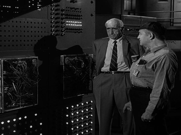 The Twilight Zone - Mr. Garrity and the Graves