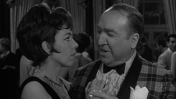 The Twilight Zone - Cavender is Coming