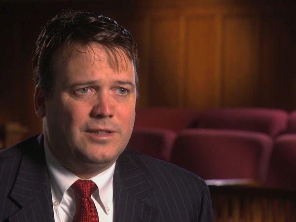 Forensic Files - Tre è una Folla