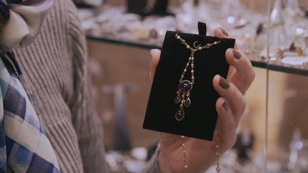 Antiques Road Trip - Izzie Balmer and Ishy Kahn, Day 3