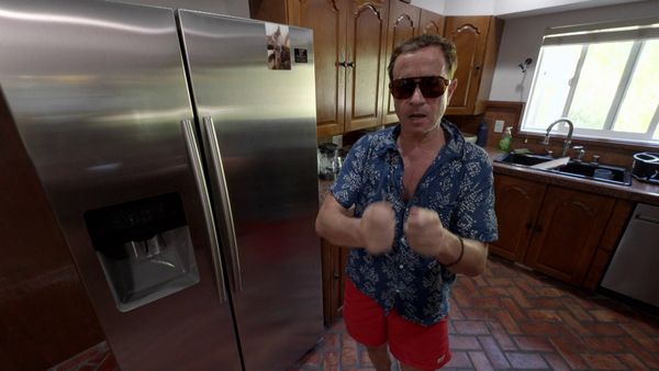 MTV Cribs LT - Stas Karanikolaou / Mario Lopez / Pauly Shore