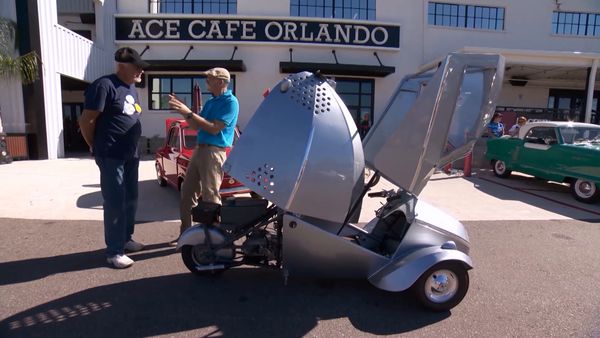 Mi Coche Clasico - Microcoches en Ace Cafe