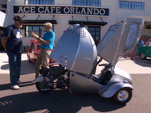 Mi Coche Clasico - Microcoches en Ace Cafe