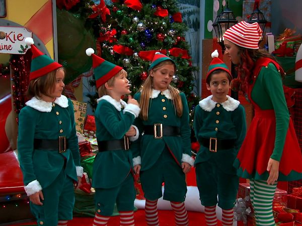 Nicky, Ricky, Dicky e Dawn - Os Harpers ajudam Papai Noel
