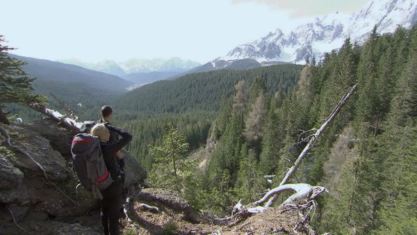 Running Wild With Bear Grylls - Bear Grylls, Kate Hudson