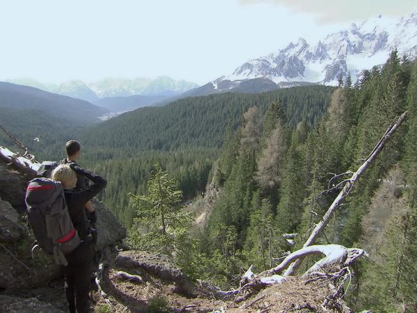 Running Wild With Bear Grylls - Bear Grylls, Kate Hudson