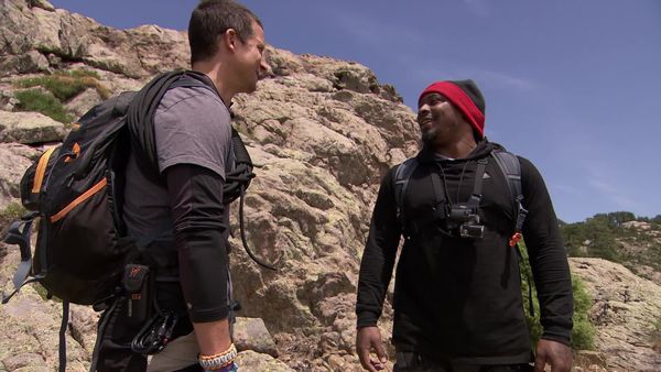 Running Wild With Bear Grylls - Bear Grylls, Marshawn Lynch