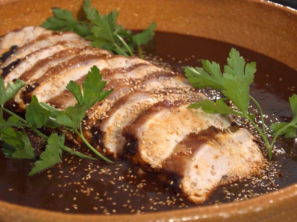 Mexico Un Plato a la Vez con Rick Bayless - El Mole es la Salsa Madre de Mexico