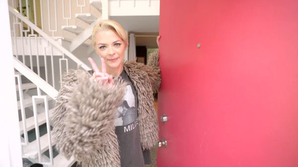 MTV Cribs BR - Chris Kirkpatrick / Betsey Johnson / Jaime King