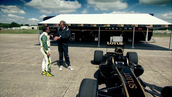 Top Gear - Demolish A House With Second-Hand Military Equipment Vs Demolition Experts