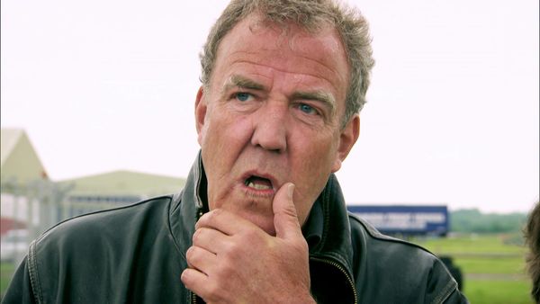 Top Gear - AC45 Racing Yacht vs. Toyota Auris