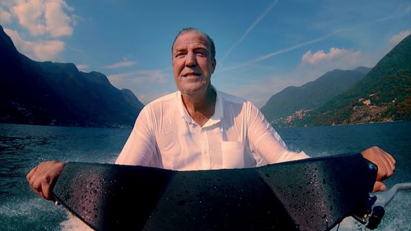 Top Gear - Alfa Romeo 4C vs. Gibbs Quadski