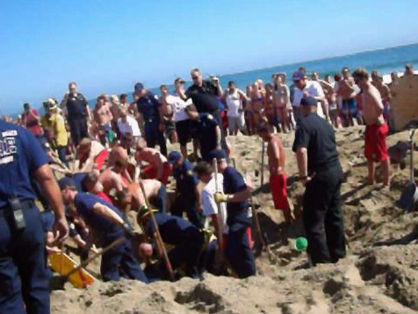 Lifeguard! - Sand Collapse!