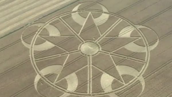 The Conspiracy Show With Richard Syrett - Crop Circles