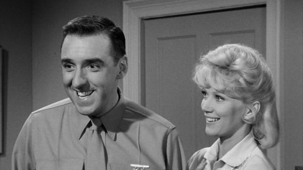 Gomer Pyle, U.S.M.C. - The Case of the Marine Bandit