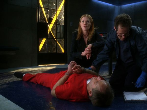 CSI: Crime Scene Investigation - Bad to the Bone