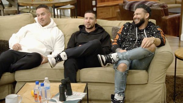 Jersey Shore Family Vacation - Meatball Stakeout