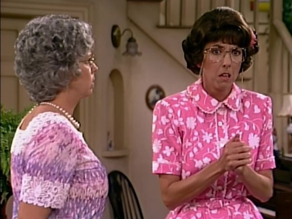 Mama's Family - Steal One, Pearl Two