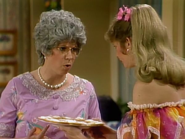Mama's Family - The Mama Who Came to Dinner