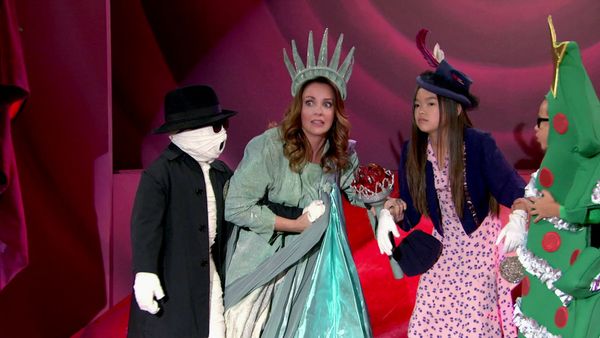 The Haunted Hathaways - La obra embrujada