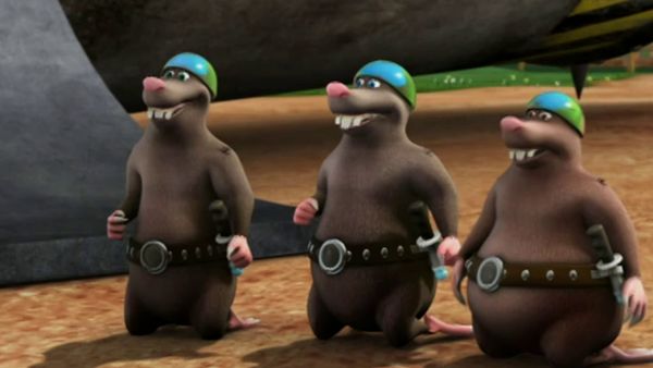 Back at the Barnyard - Plucky y yo / Cerdo de los Topos